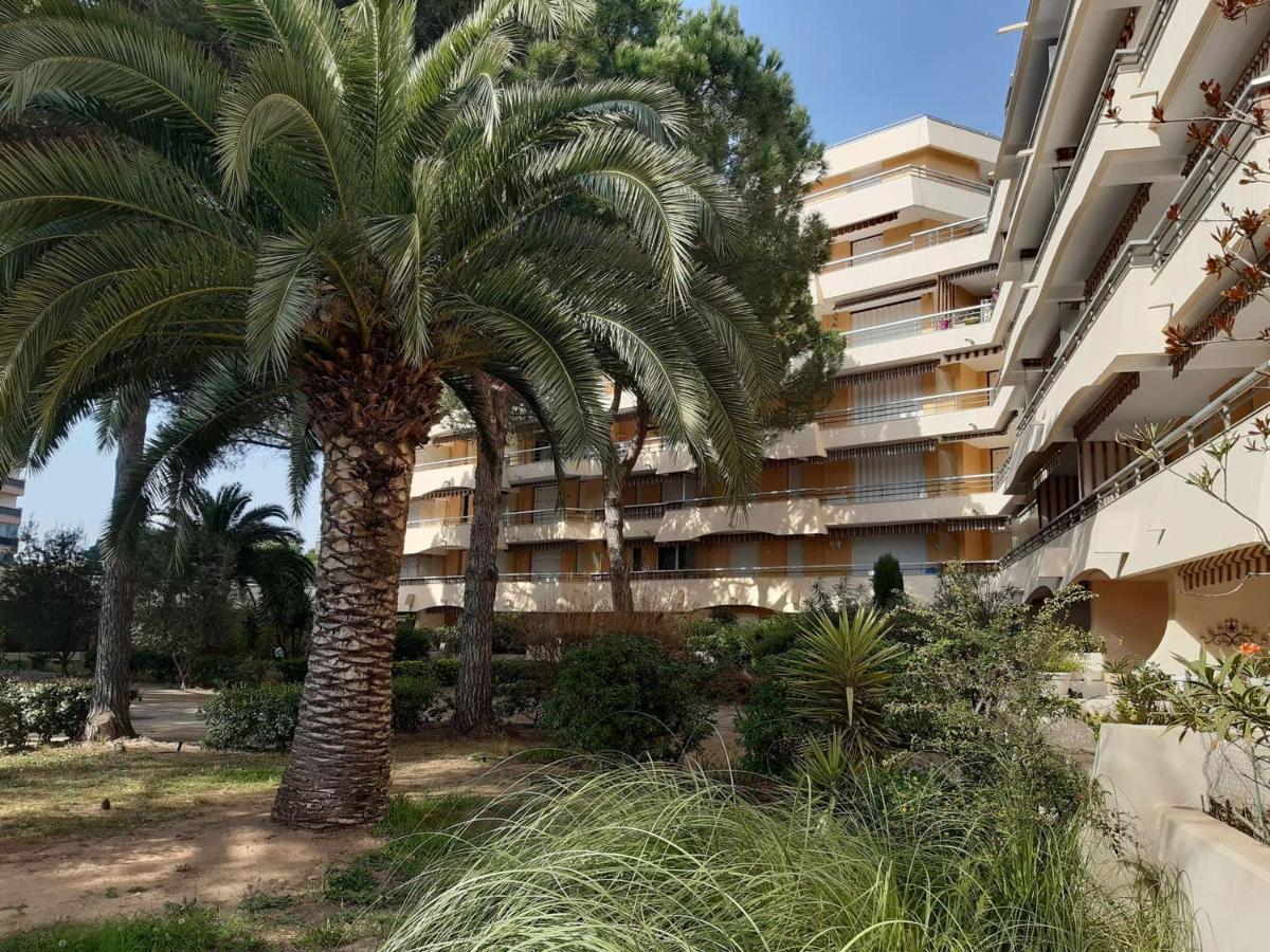 Fréjus, 1 Pièce, 4 Personnes - Fr-1-226a-150 *