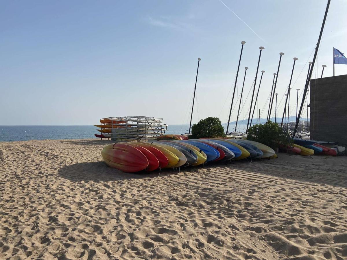 Fréjus, 1 Pièce, 4 Personnes - Fr-1-226a-150 *